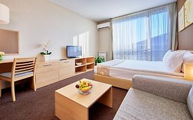 Апартхотел Лъки Спа&релакс 5*